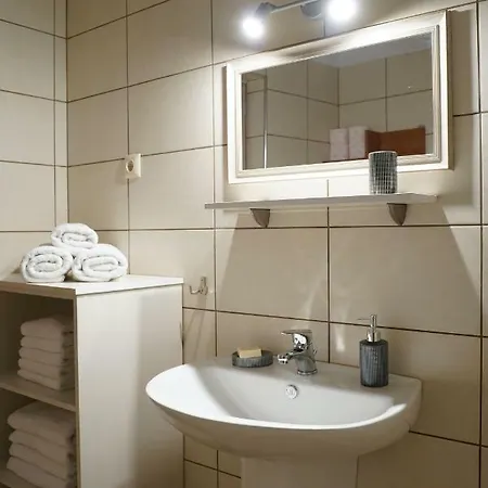 Ingreen Apartment *